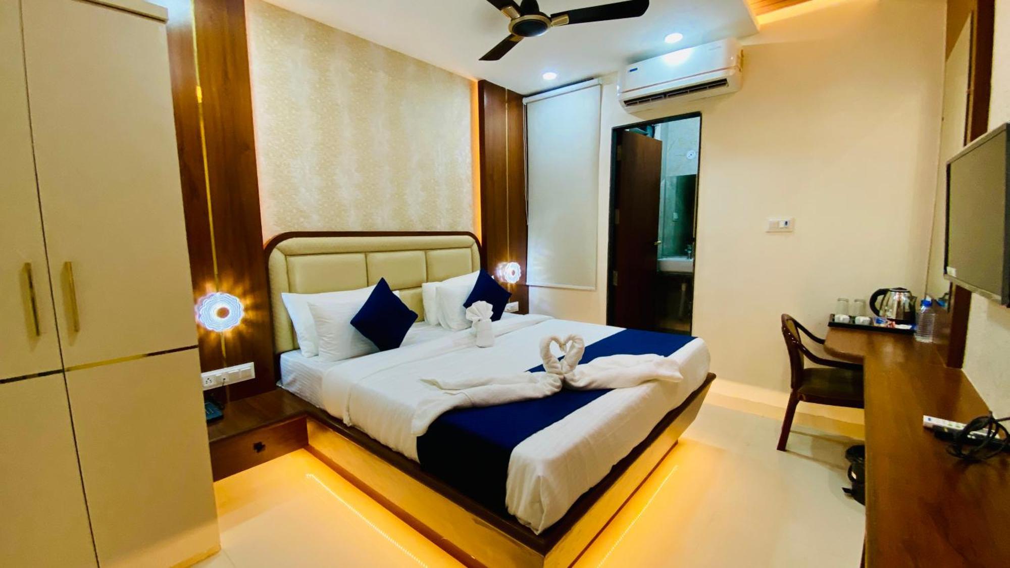 Hotel Aranyasutra Inaya, إندور المظهر الخارجي الصورة